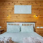 Quail - Nordic Log Holiday home